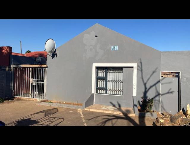 3 BEDROOM HOUSE FOR SALE IN ELANDSPOORT